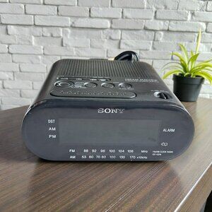 Sony Dream Machine FM/AM Digital Clock Radio Model ICF-C218 Tested & Working
